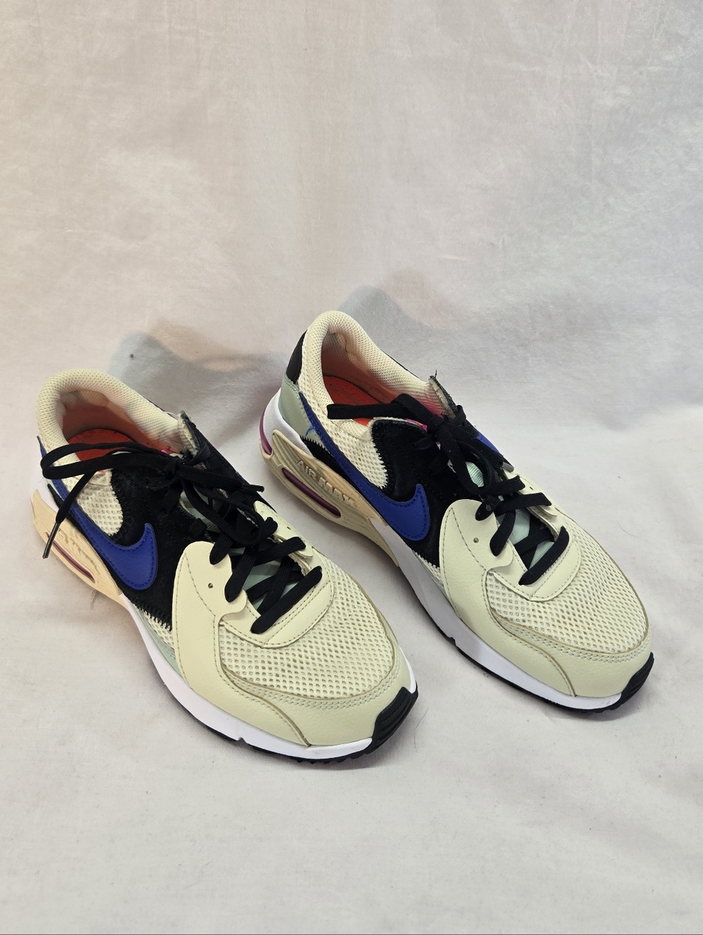 Nike Air Max Women's Size 8 Sneakers Shoes